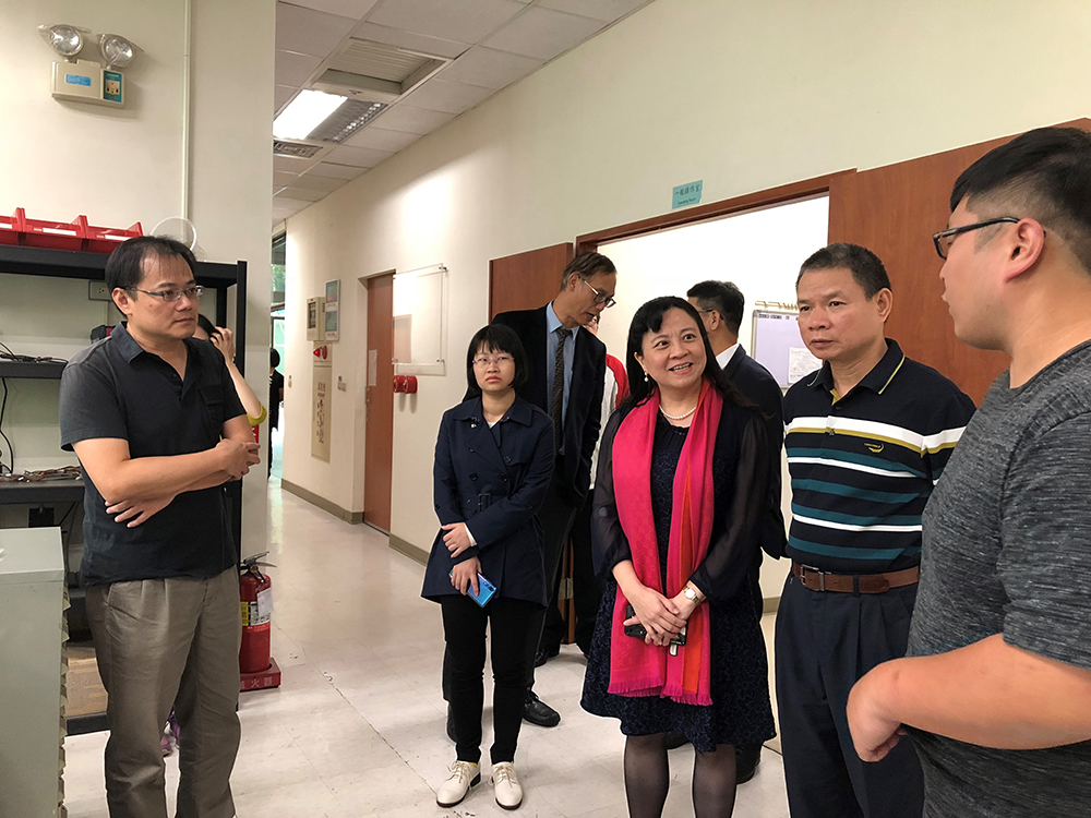 1.jpg 1543649055139736.jpg